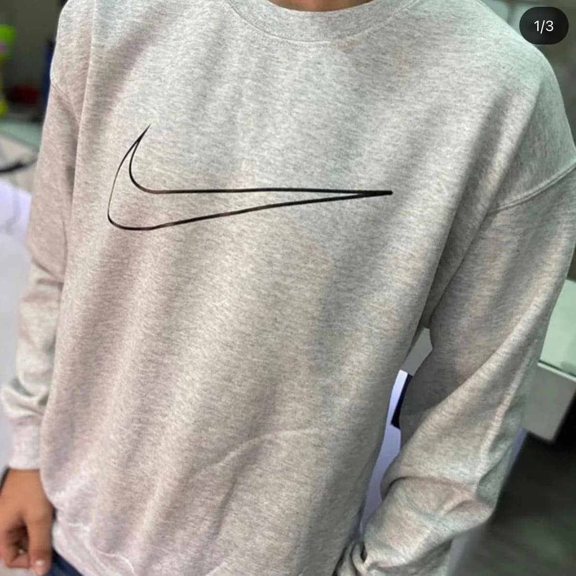 Buzo nike borde ceniza