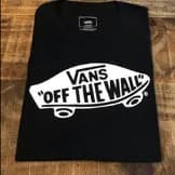 Camiseta black vans of the wall