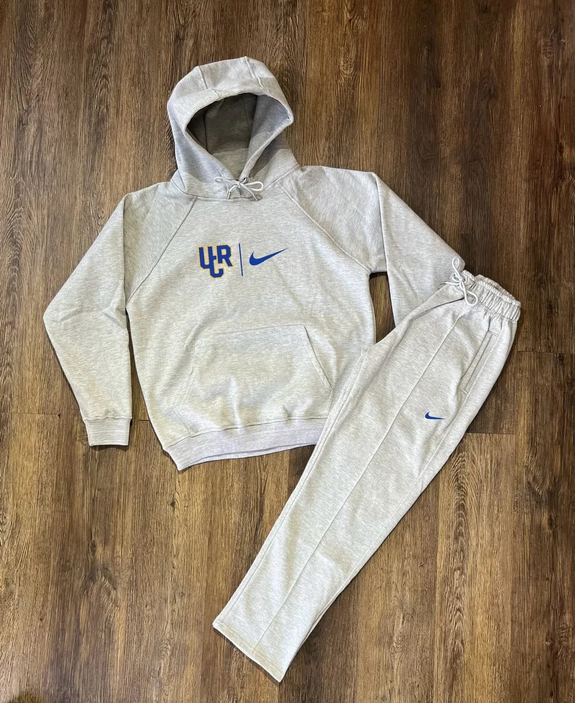 Sudadera nike ucr gray