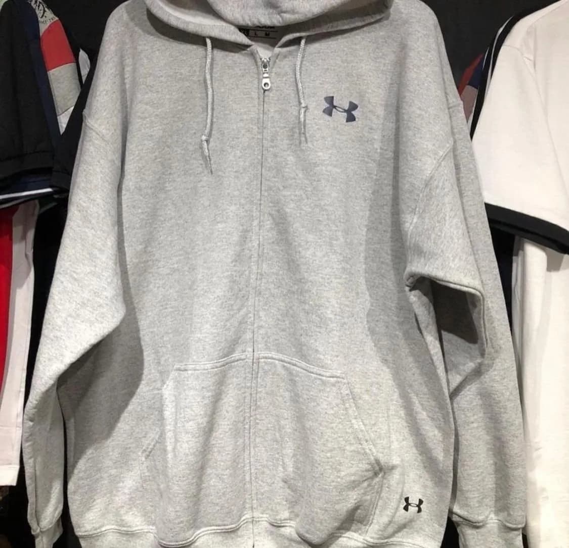 Chaqueta under armour gray