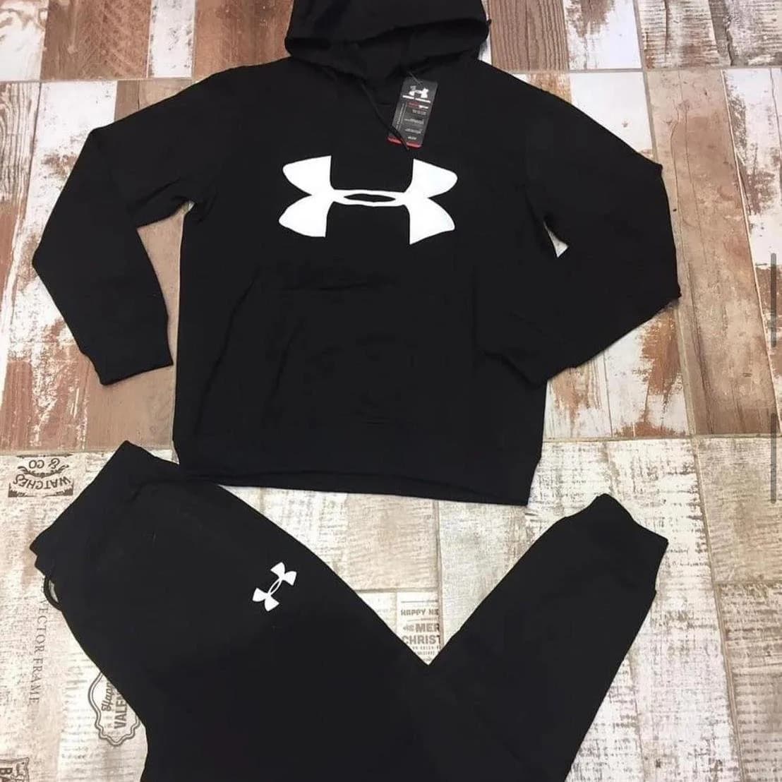 Conjunto under armour black