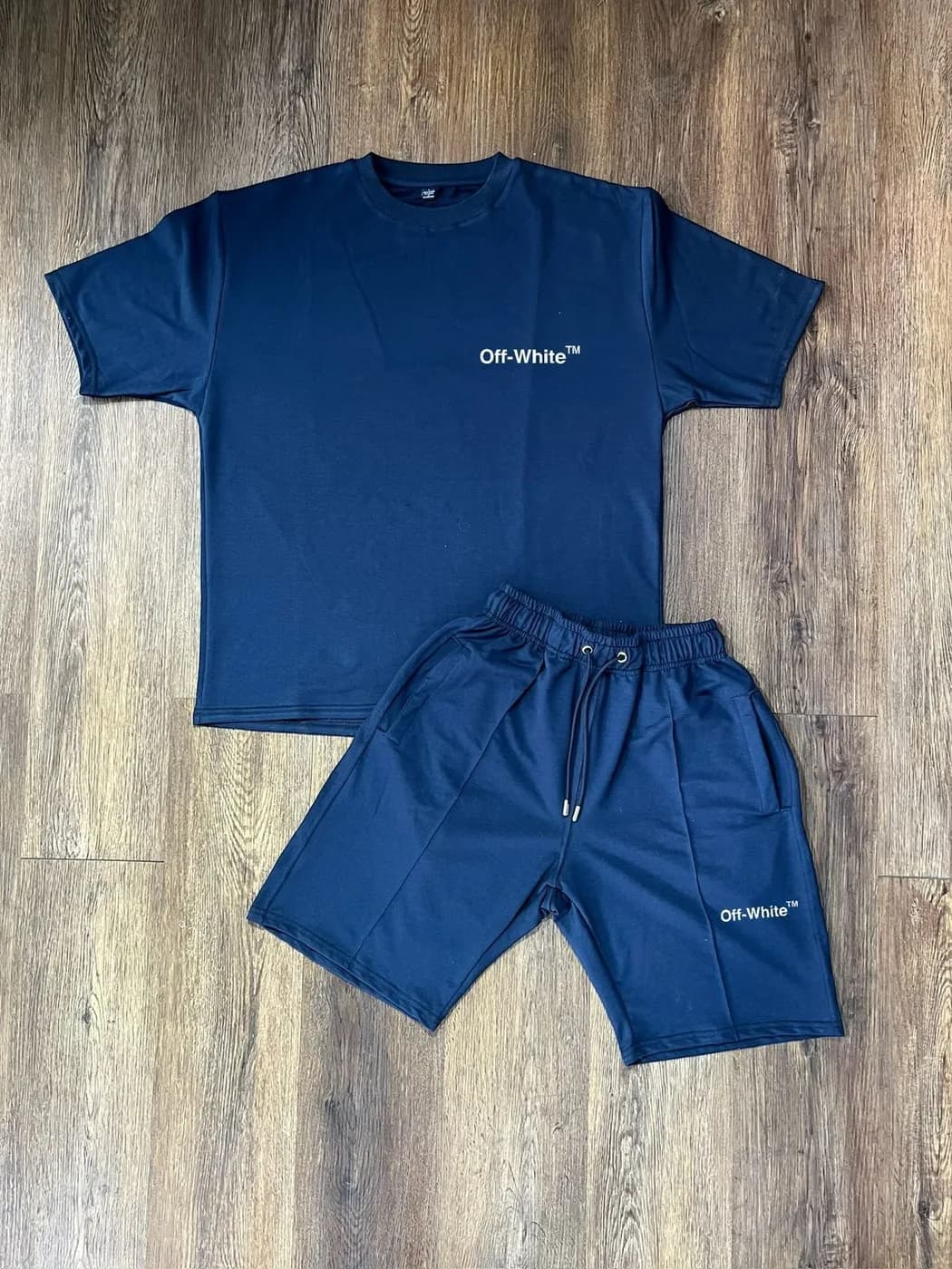 Conjunto off white blue