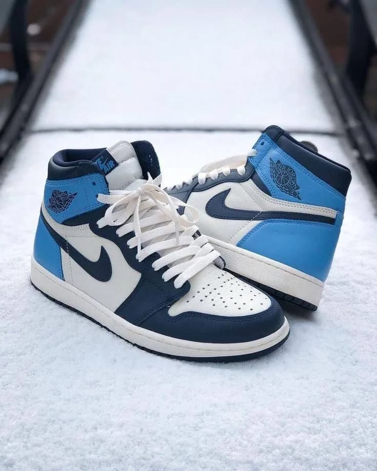 Jordan Retro 1 Blanca Azul