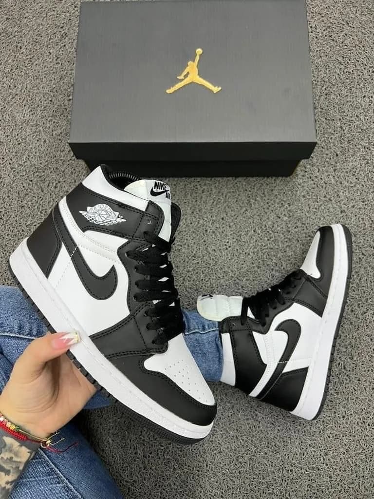 Jordan Retro 1 Panda
