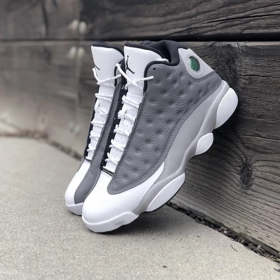 Jordan Retro 13 Gris