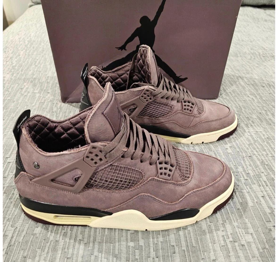 Jordan Retro 4 Vinotinto